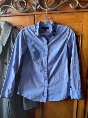 BANANA REPUBLIC Light Blue Button-Up Shirt with Black Trim 00P